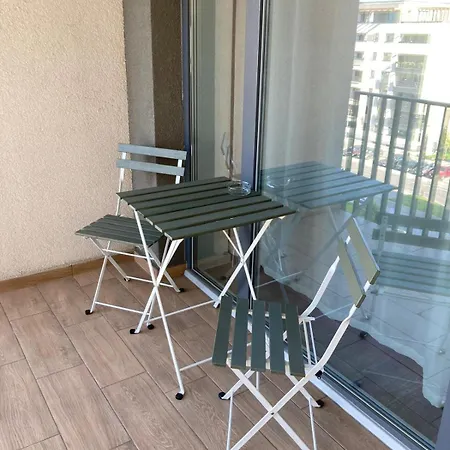 2 With Private Parking In The District Of Apartment