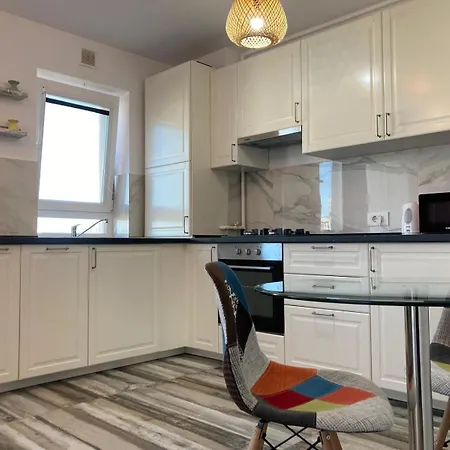 2 With Private Parking In The District Of Apartment *